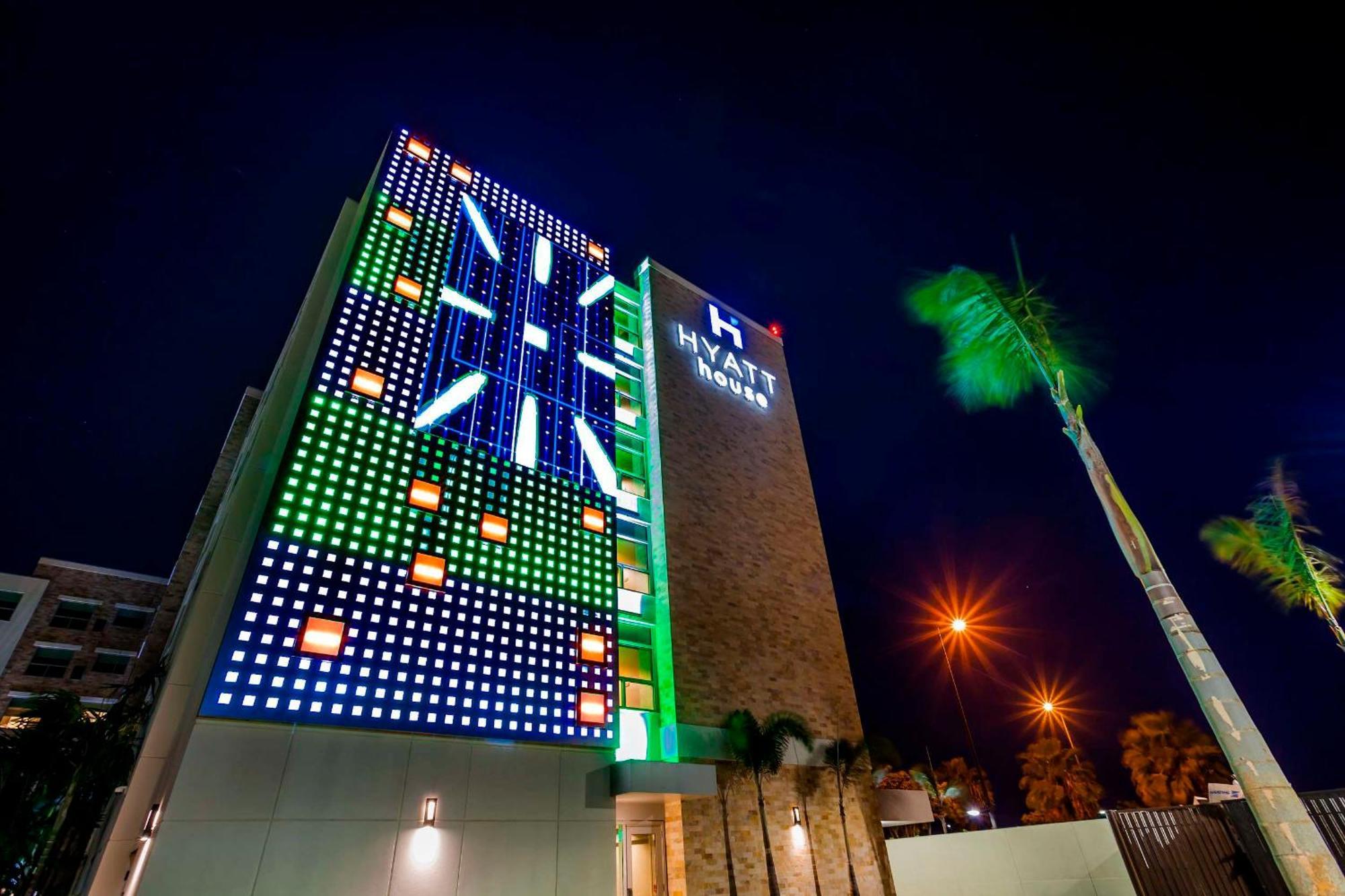 Hyatt House San Juan Hotell Exteriör bild